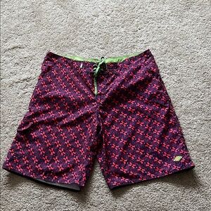 Crooks & Castles Men's Navy and Red Board Shorts Size 42